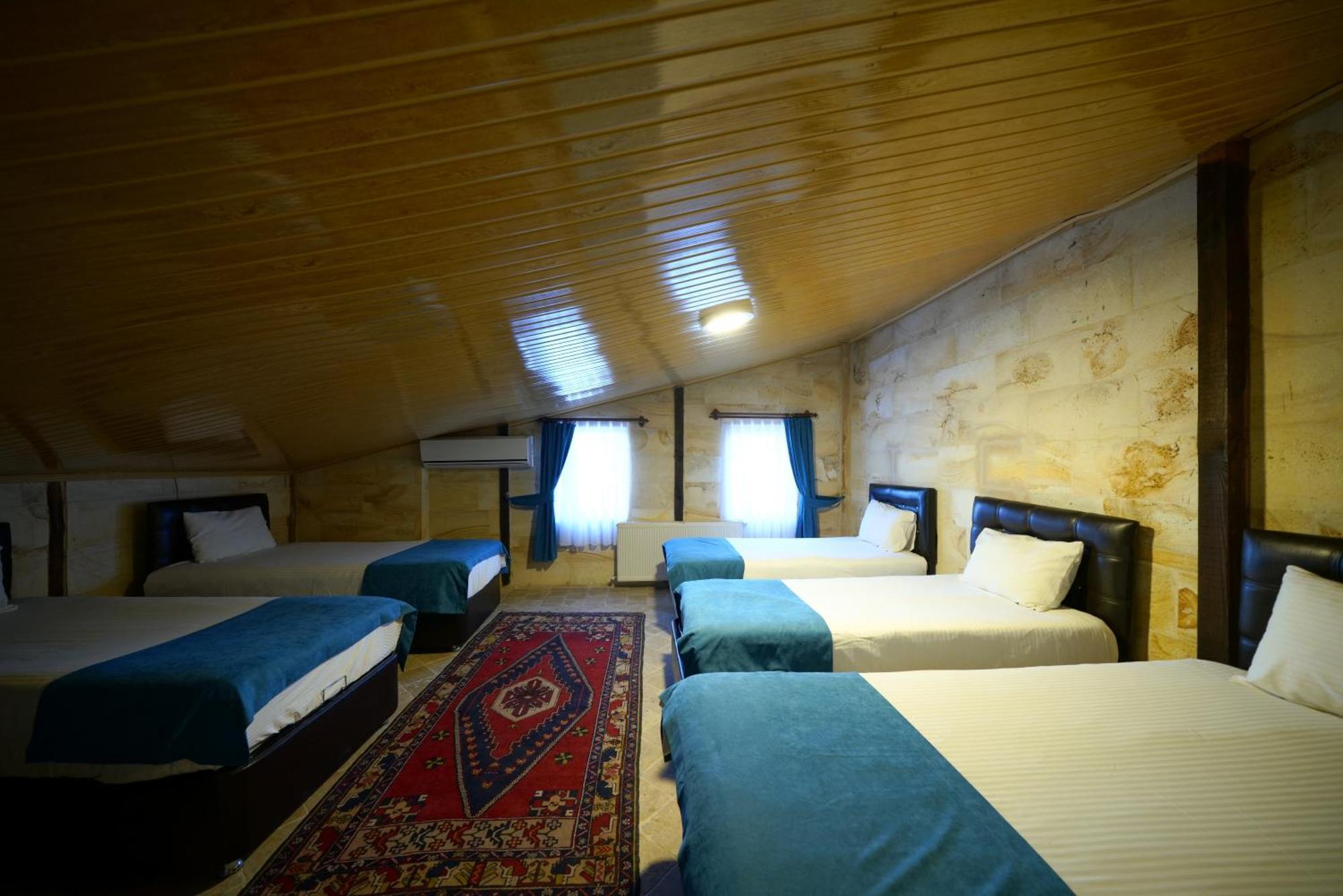 Shoestring Stone House Göreme Kamer foto